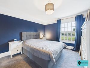 Bedroom- click for photo gallery